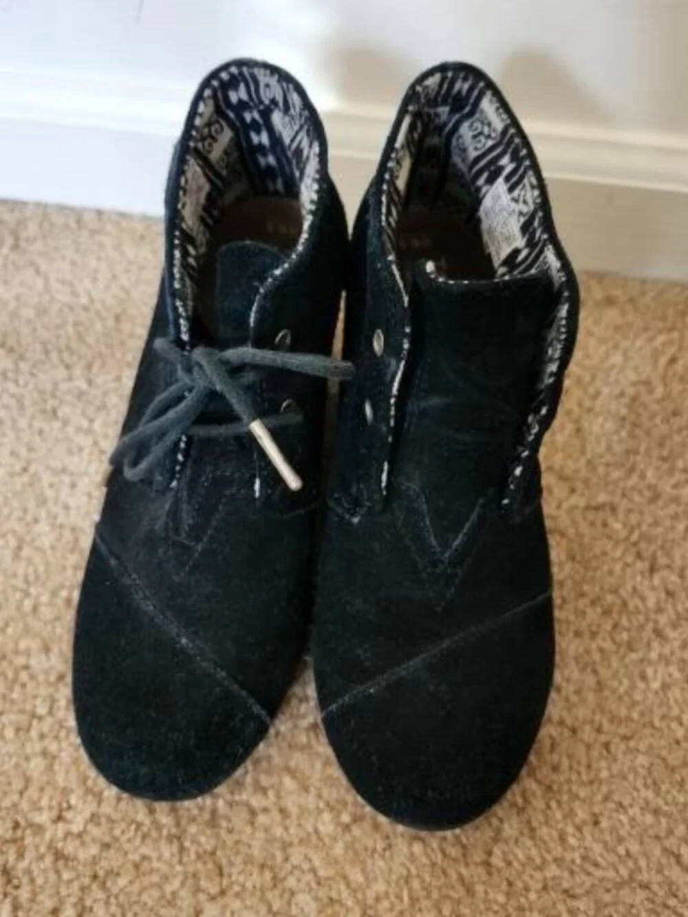 Toms Boots Womens 6.5 Desert Wedge Heels Ankle Booties 380515 Black Suede Tie